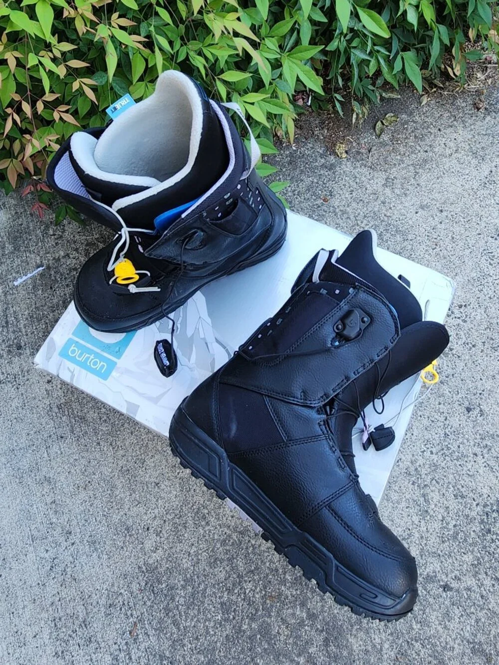 Burton euc women